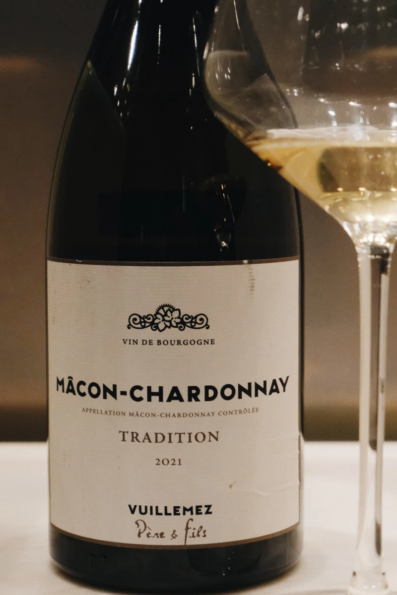 Вино Vuillemez Pere et Fils Macon-Chardonnay Tradition 2021